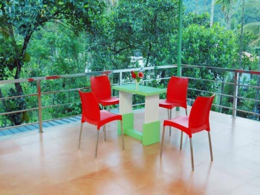 Thekkady Spice Valley Holiday Hotel Esterno foto